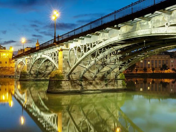 தரையில் விழுந்து :