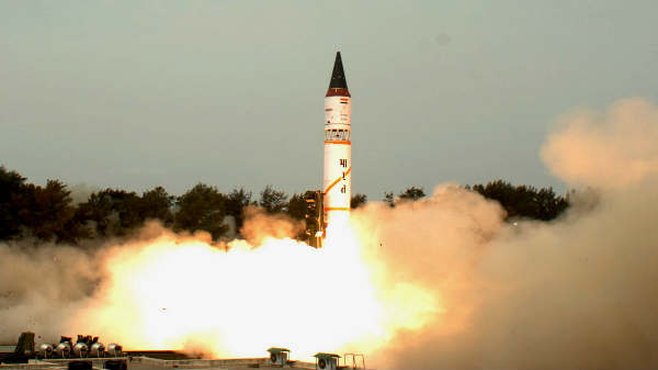 அக்னி-5  ஏவுகணை: 