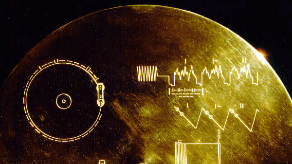 கோல்டன் ரெக்கார்ட் டிஸ்க் கவரில் உள்ள விபரங்கள்: