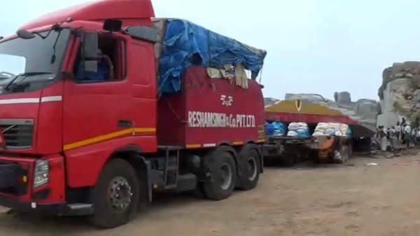 அடம் பிடிக்கும் பெருமால்: