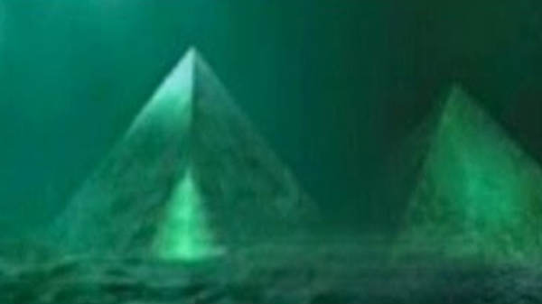 நிலத்தில் கட்டப்பட்டு, துருவ மாற்றத்தில் நீருக்கடியில் மூழ்கியதா?