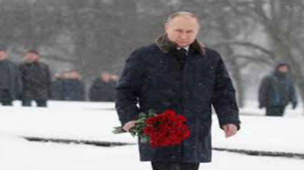 அஞ்சலி செலுத்தினார்: 