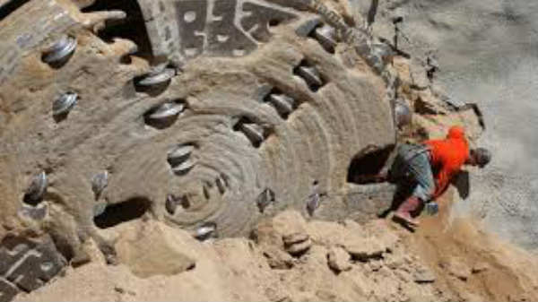  பழமையான கட்டமைப்பு: 