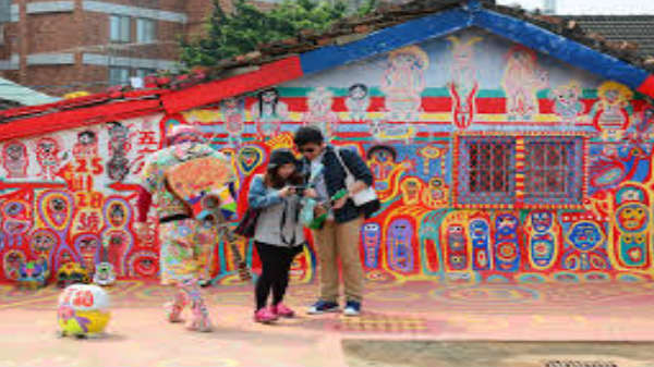  ஆண்டுக்கு 10 லட்சம் பேர் வருகை: 