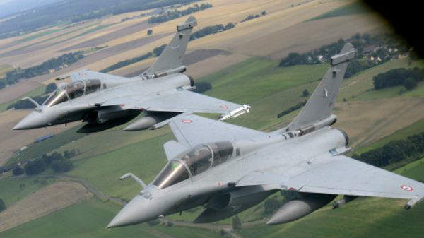 விமானப்படையிலும் வெற்றி: 