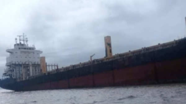 உலகம் முழுவதும் பயணம் 