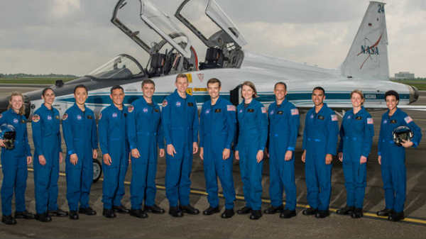 முதலிடம் வகிக்க வேண்டும் 