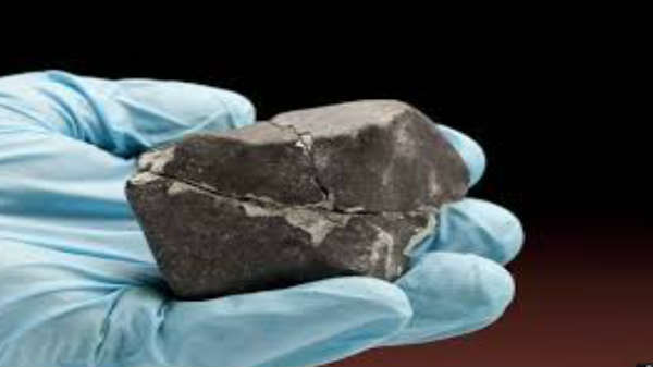 விண்கல் விற்பனை:  