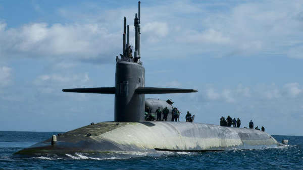 2. ஓகியோ கிளாஷ் நியூக்கிளியர் சப் மெரைன் கப்பல்:  ohio class nuclear submarines