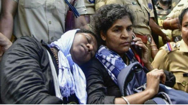 இரண்டு பெண்களின் கருத்து: 