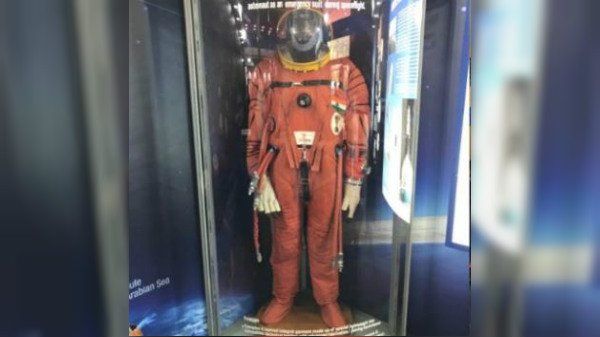 விண்வெளி சுற்றுலா  திட்டம்:  