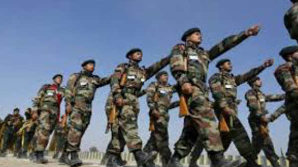  இந்திய ராணுவ வீரர்கள்: 