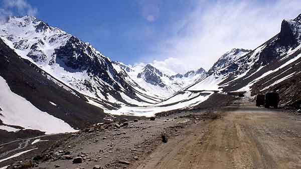 காணாமல் போகும் மலைகள்:   