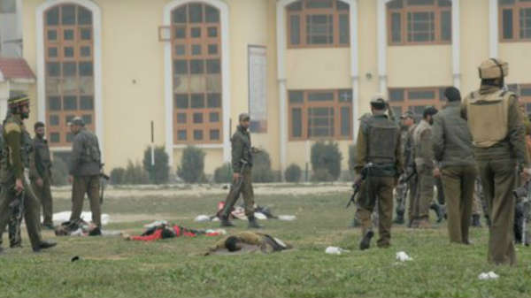  முன்னாள் முதல்வர் வீடு  அருகே:  