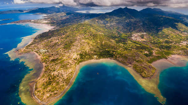 மடகாஸ்கருக்கு இடையே?