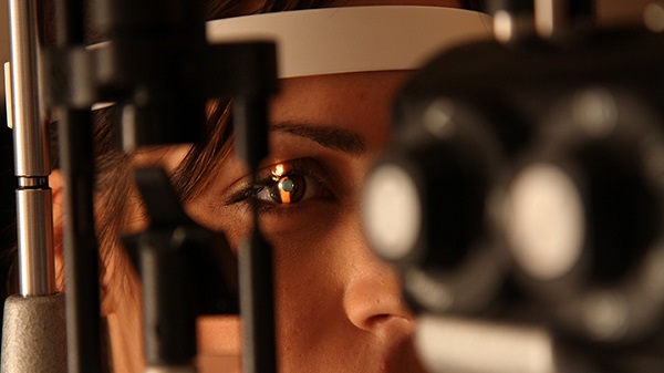 கருவிழியில் அறுவைசிகிச்சை 