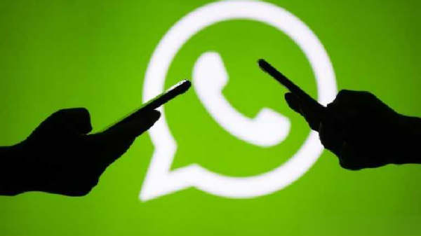 வாட்ஸ் ஆப் தடை வேண்டும்: 