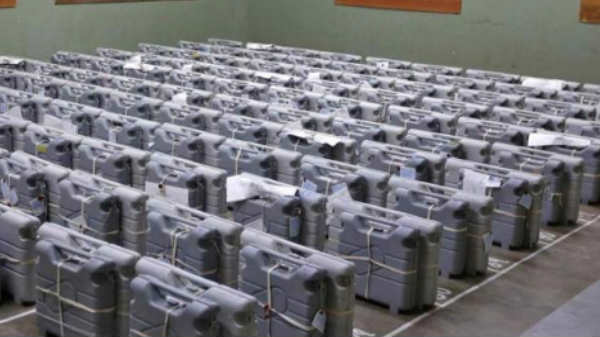 ஓட்டு இயந்திரங்கள் ஏற்றி செல்லும்  வாகனங்களில் ஜிபிஎஸ் கட்டாயம்.!