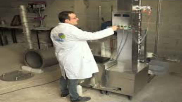 பிளாஸ்டிக் கழிவில் இருந்து பெட்ரோல்: 