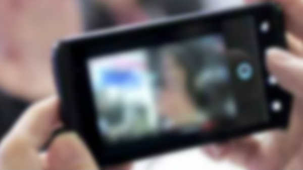 செல்போன் சிக்னலால் சிக்கினார்:  