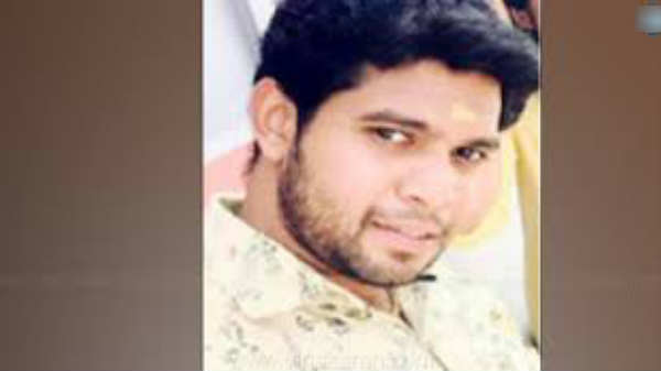 அதிரடியாக கைது: 