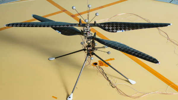 1.8 கிலோ கிராம்  ஹெலிகாப்படர்: 