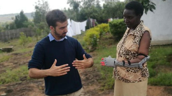 3Dயில் அச்சிடப்பட்ட பயனுள்ள செயற்கை கைகள்