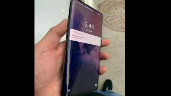  டிஸ்பிளே: