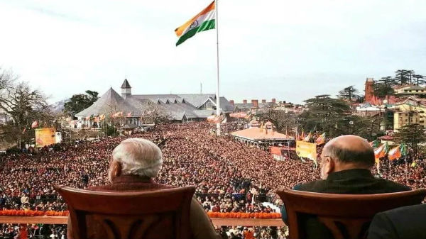  சுனாமி போல் திரண்ட மக்கள் 