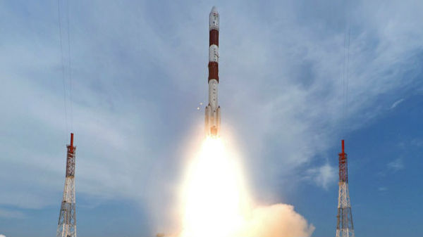 29 செயற்கைக்கோல்களை விண்ணில் ஏவி சாதனை 