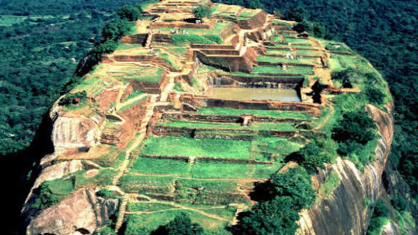  சிகிரியா மலையே ஆதாரம்: 