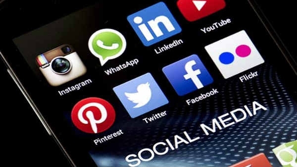 சமூக வலைத்தளங்களை ஏன் இந்தியாவில் தடை செய்யக் கூடாது?