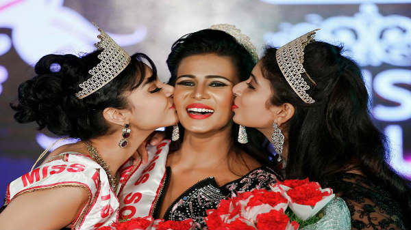 நடிகை மீரா மிதுன்: 