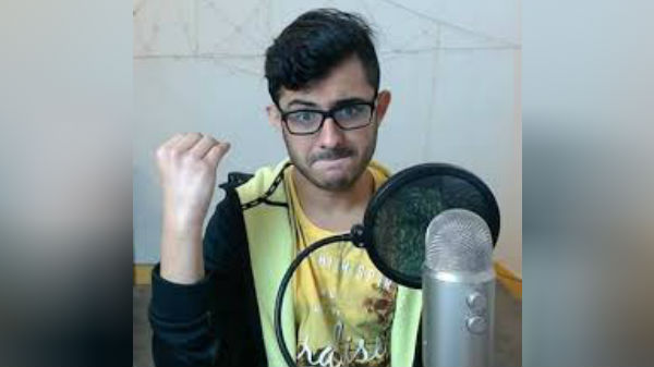 10 வயதில் தனது முதல் வீடியோ 