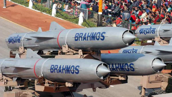 ஏவுகணைக்கு போட்டா போட்டி:  