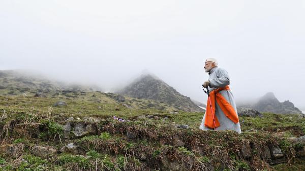 கடல் மட்டத்தில் இருந்து 11,755 அடி உயரத்தில் உள்ளது