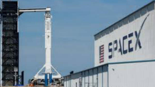  ஸ்பேஸ் எக்ஸ் நிறுவனம்:  