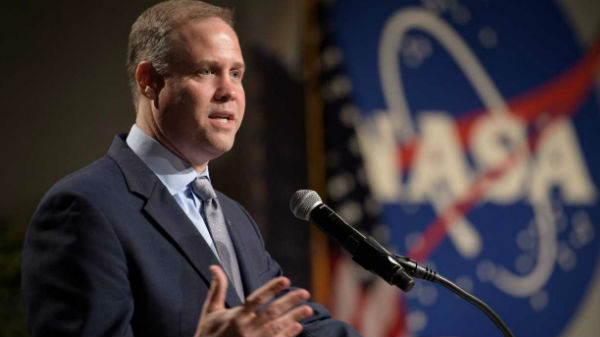 குறைந்த புவி ஈர்ப்பை சமாளிக்க என்ன முயற்சி