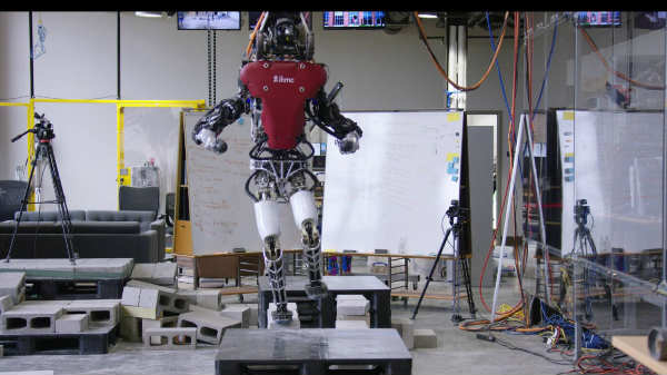 மனிதர்களால் நடக்க முடியாது: