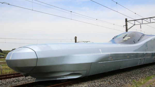 மணிக்கு 360 கி.மீ வேகம்: புல்லட் ரயில்: ஜப்பான் அசத்தல்.!