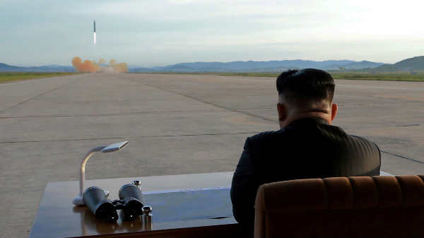  கிம்மின் அதிருப்தியும் வெளிப்படுத்துகிறது