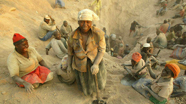 12) ஜிம்பாப்வே வைர உற்பத்தியில் கால் பில்லியன் டாலர் முதலீடு செய்த இரஷ்யா