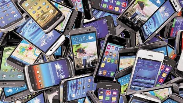 இந்தியாவில் ரூ.8000 விலையில் கிடைக்கும் சிறந்த மொபைல்கள் யாவை?