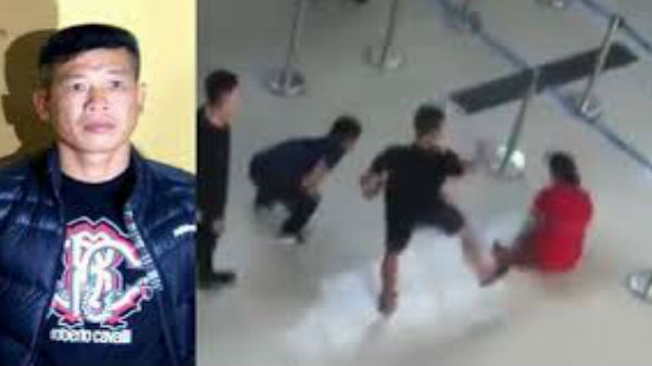 விமானப் பணிப்பெண் மீது தாக்குதல்:  