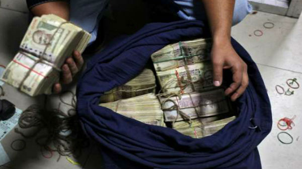 பைசா வசூல் செய்து ராஜ வாழ்க்கை  