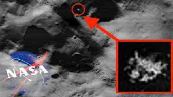 நிலவில் பிரதிபலிக்கின்றன: 