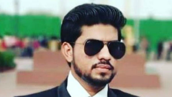 போலி உயரதிகாரி