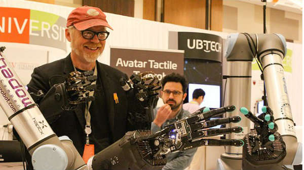 ஹாப்ட்எக்ஸ் மற்றும் ஷேடோ ரோபோட் 