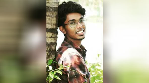 என் அம்மாவுக்கு என் மனமார்ந்த வாழ்த்துக்கள்