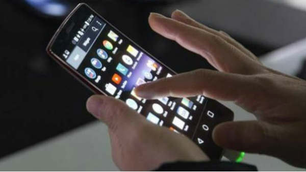 120 கோடி செல்போன்கள்: 